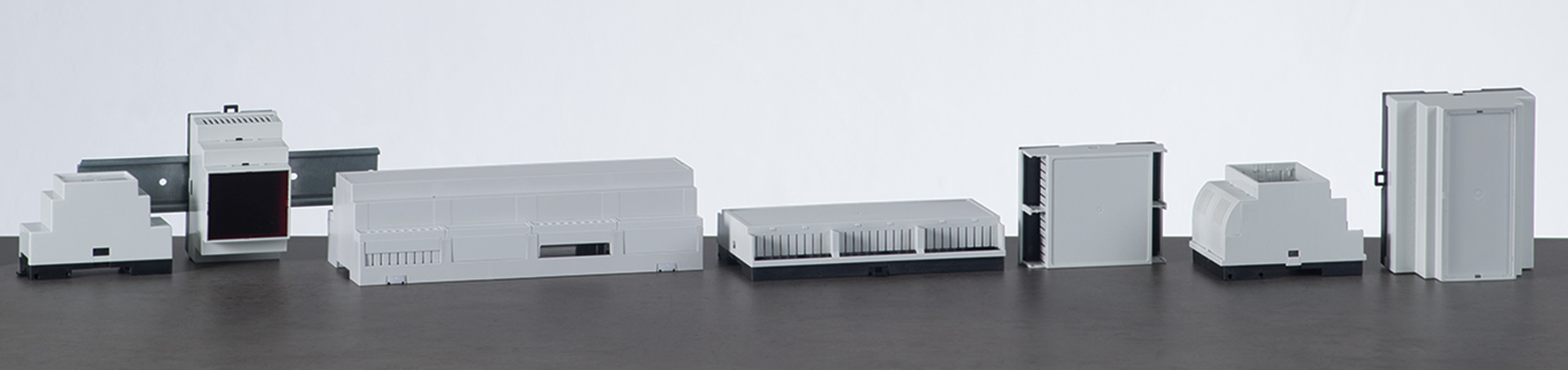 MMP-D DIN-Hutschienengehäuse 1-Port USB-C Ladebuchse 5V 3A, grau, 33